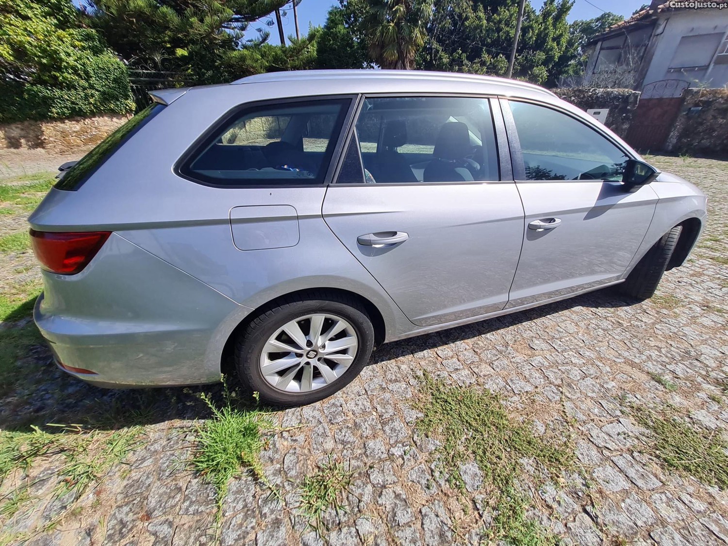 Seat Leon SEAT Leon Sportourer ST 1.6 TDI 115cv - 19 foto 3