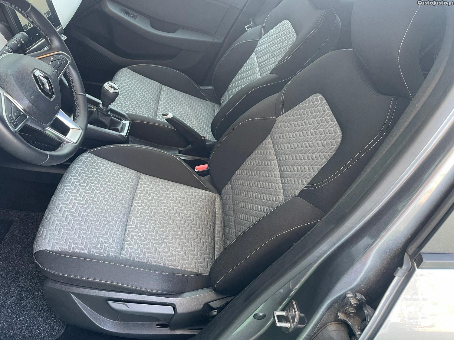 Renault Clio 1.0 TCe Evolution — fotografia 9