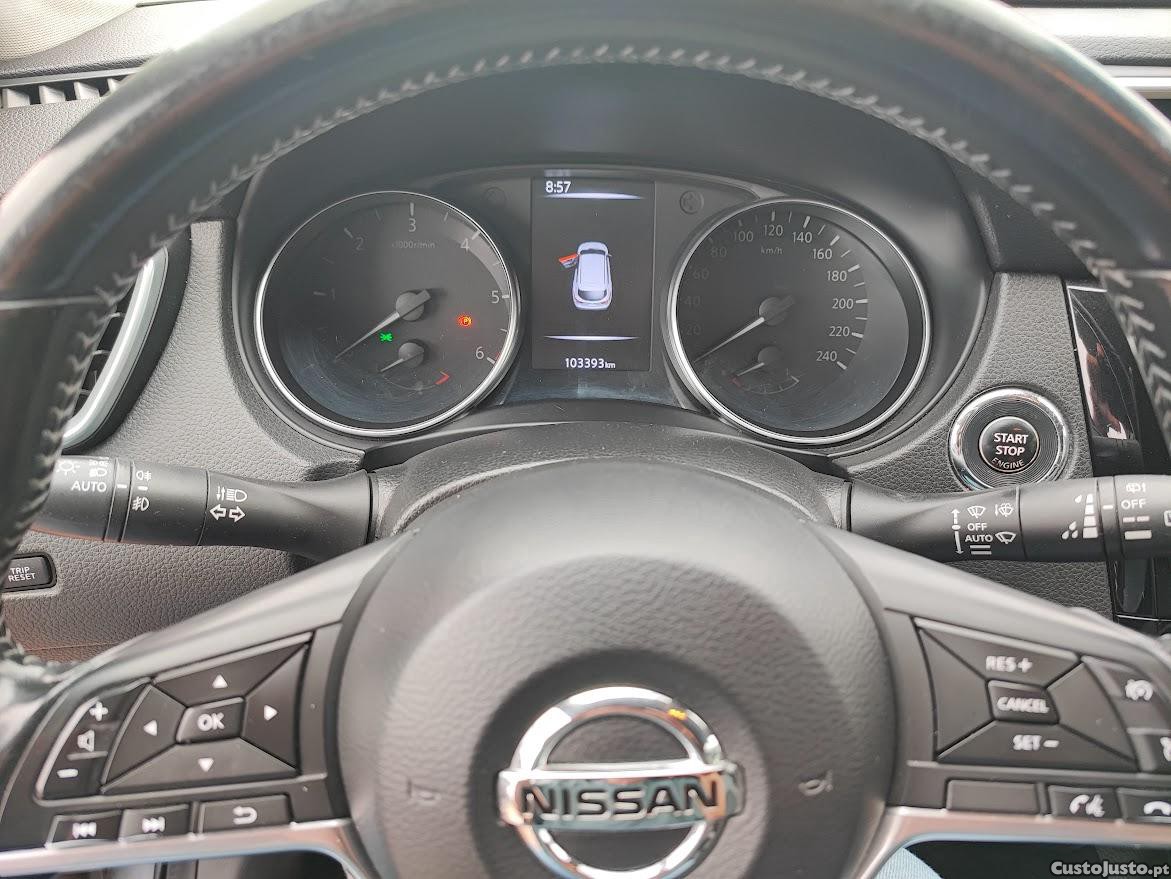 Nissan Qashqai 1.6 DCi N- Vision Xtron — fotografia 5