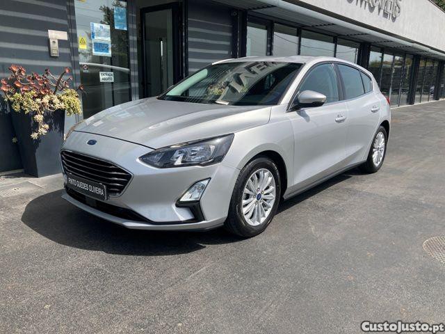 Ford Focus 1.5 TDCi ECOBlue Con — fotografia 31