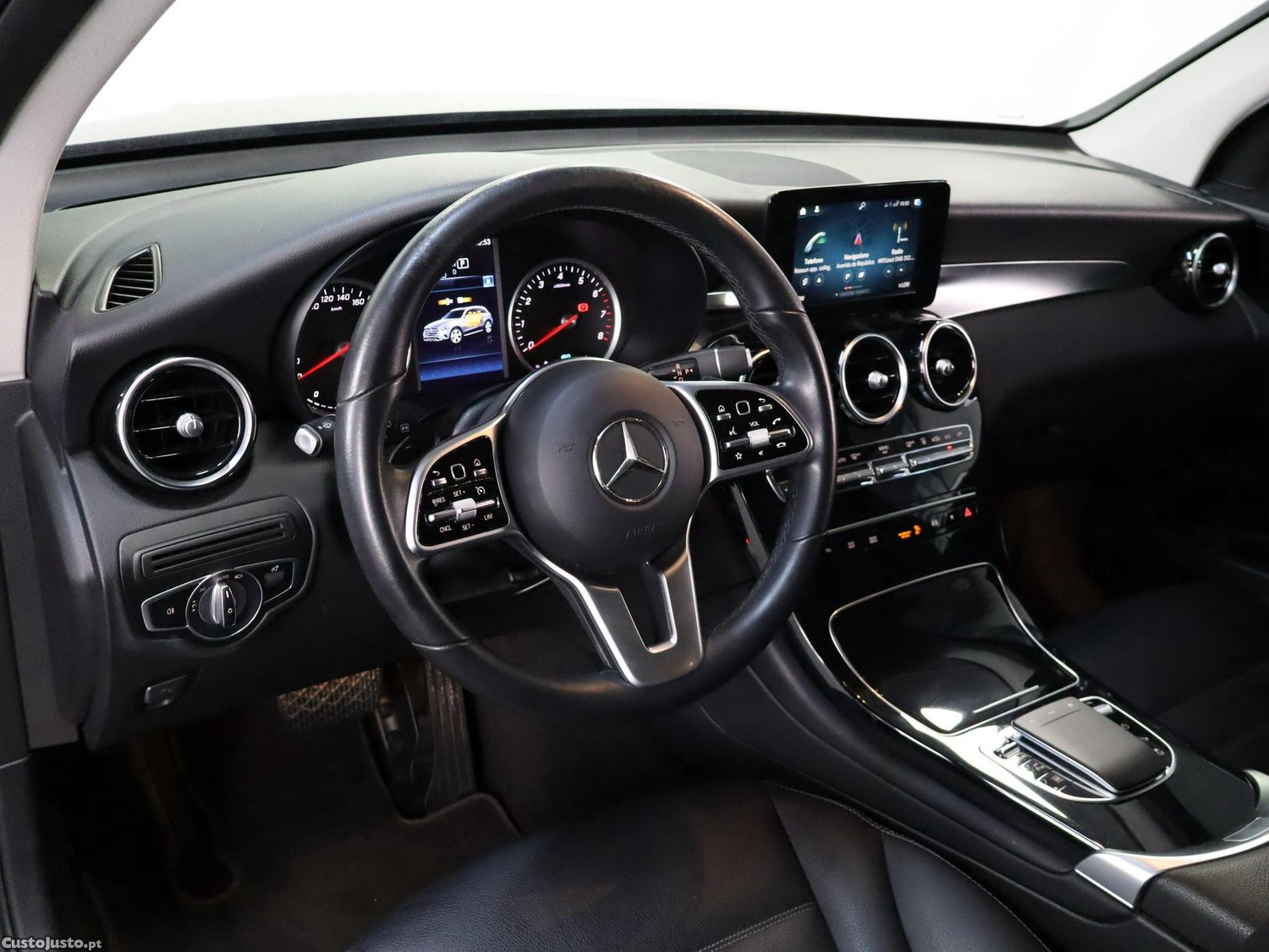 Mercedes-Benz GLC 300 e 4Matic — fotografia 15