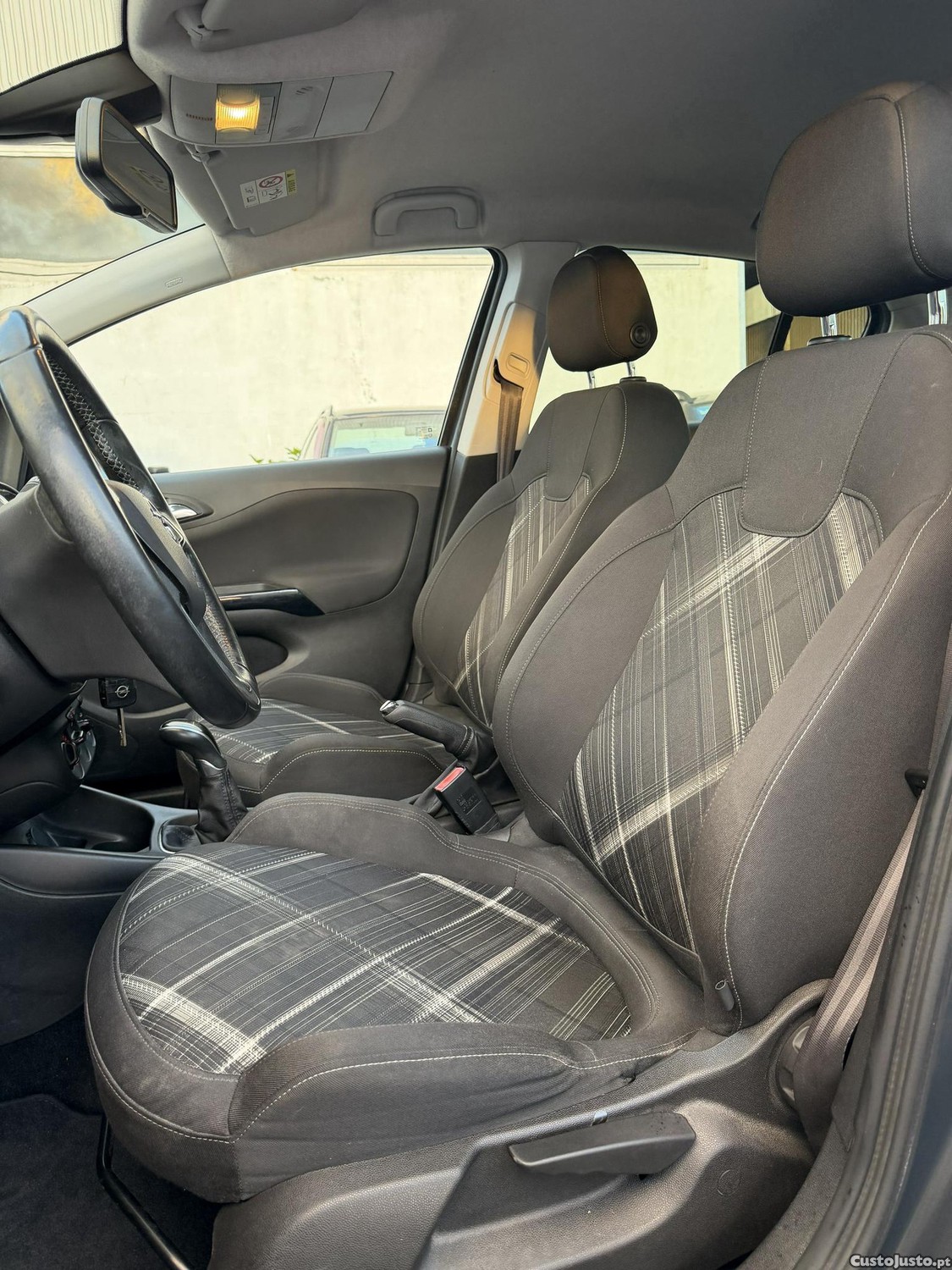 Opel Corsa Automático — fotografia 8