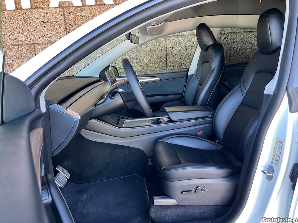 Tesla Model Y RWD 2023 30.600kms — fotografia 12