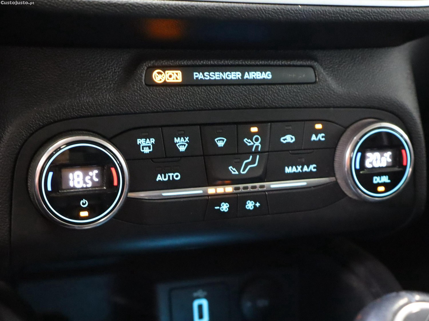 Ford Focus SW 1.5 TDCi EcoBlue Titanium — fotografia 2