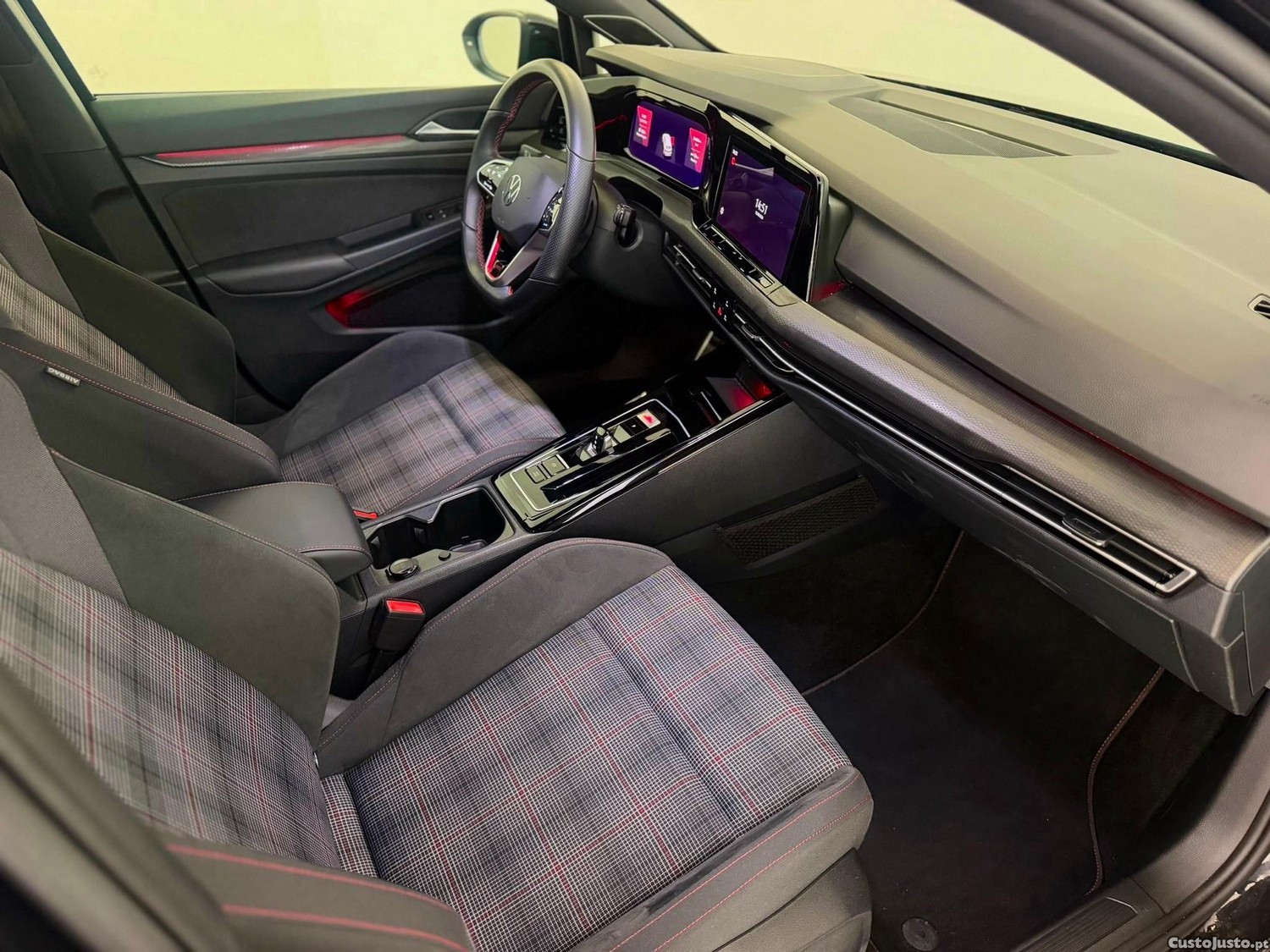 Volkswagen Golf 2.0 TSI GTI DSG — fotografia 11