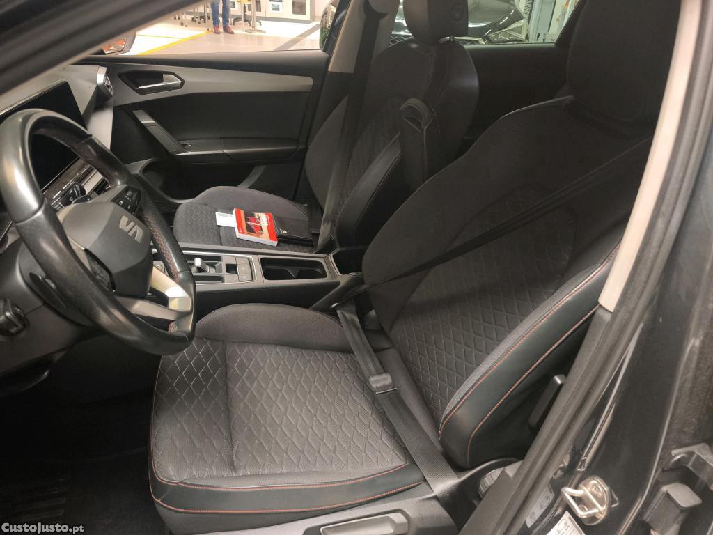 SEAT Leon ST 2.0 TDI FR DSG 150cv — fotografia 17