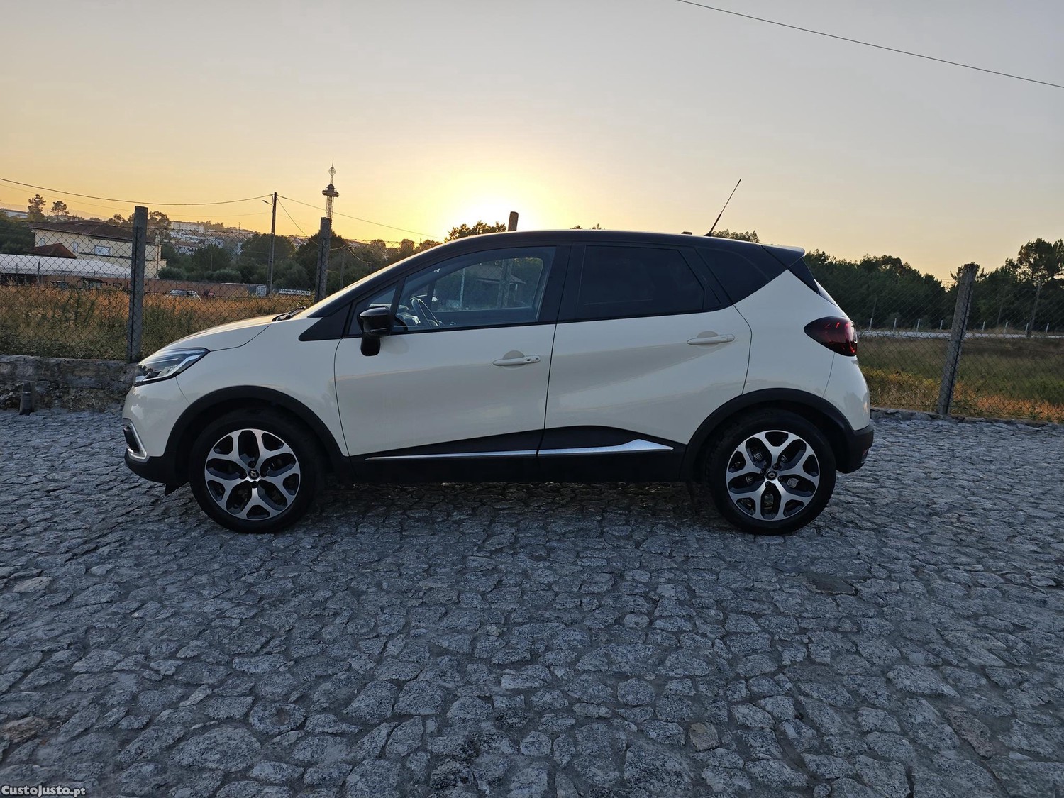 Renault Captur 0.9 Tce Exclusive — fotografia 15