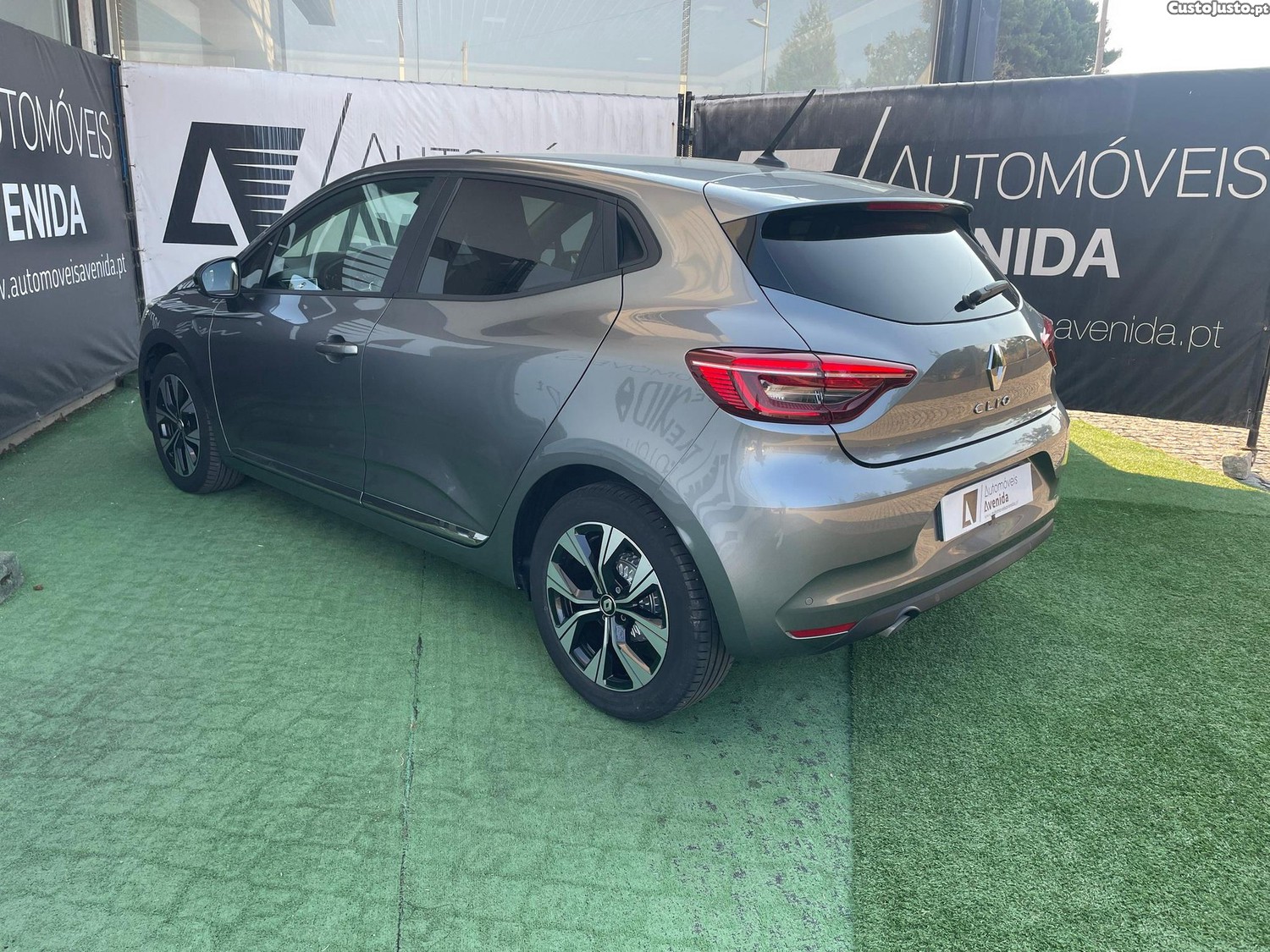 Renault Clio 1.0 TCe Evolution — fotografia 13