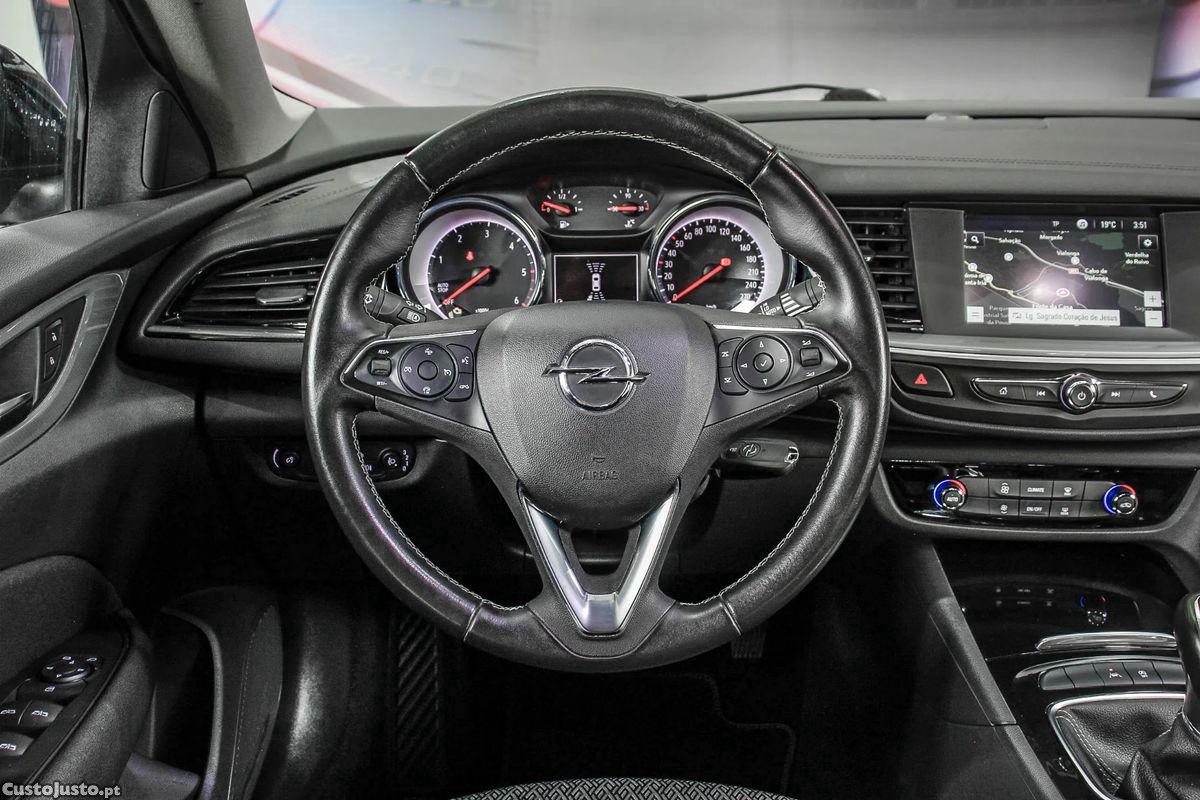 Opel Insignia 1.6 CDTi Business Edition — fotografia 22