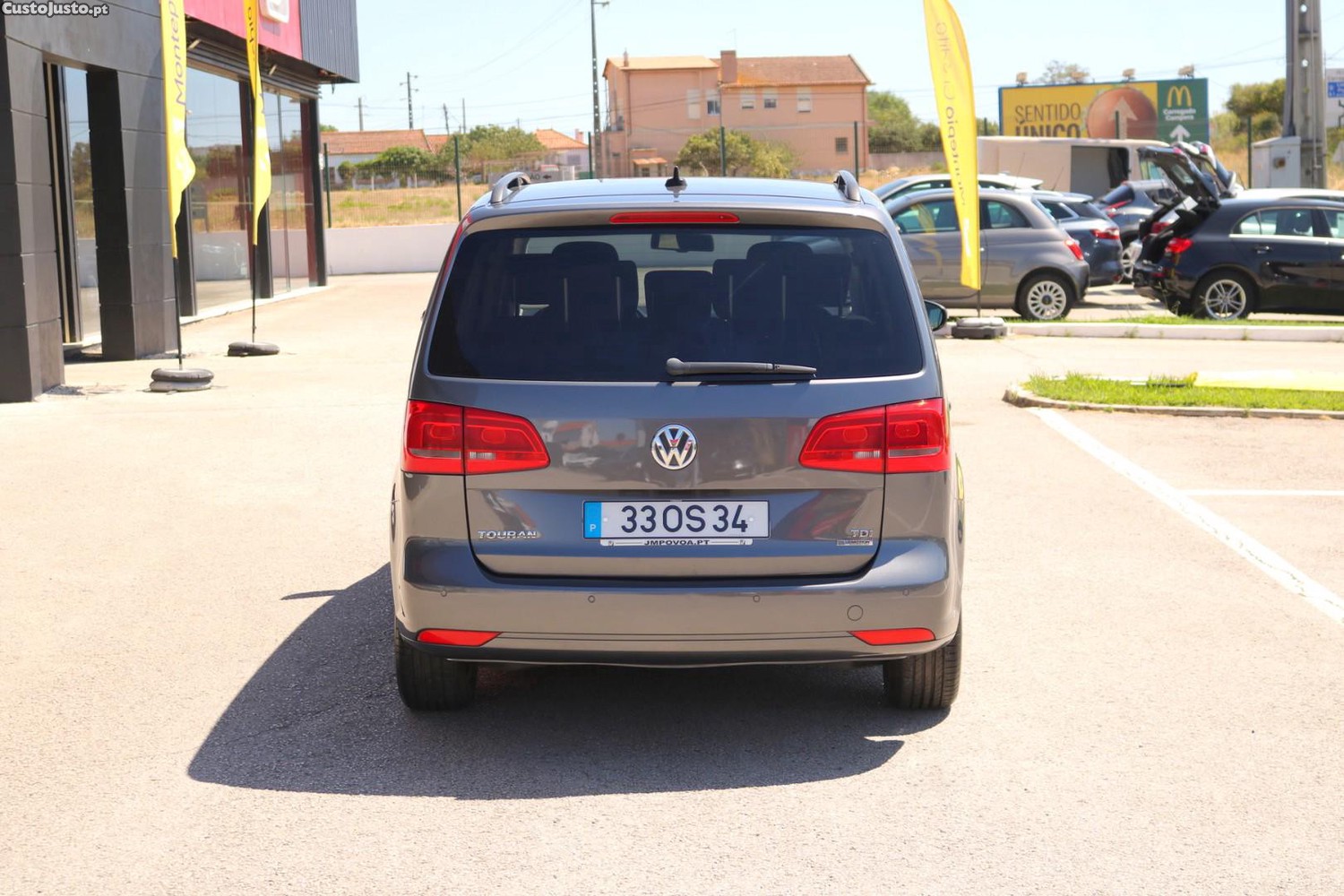 Volkswagen Touran 1.6 TDI BlueMotion Confortline 7L — fotografia 54