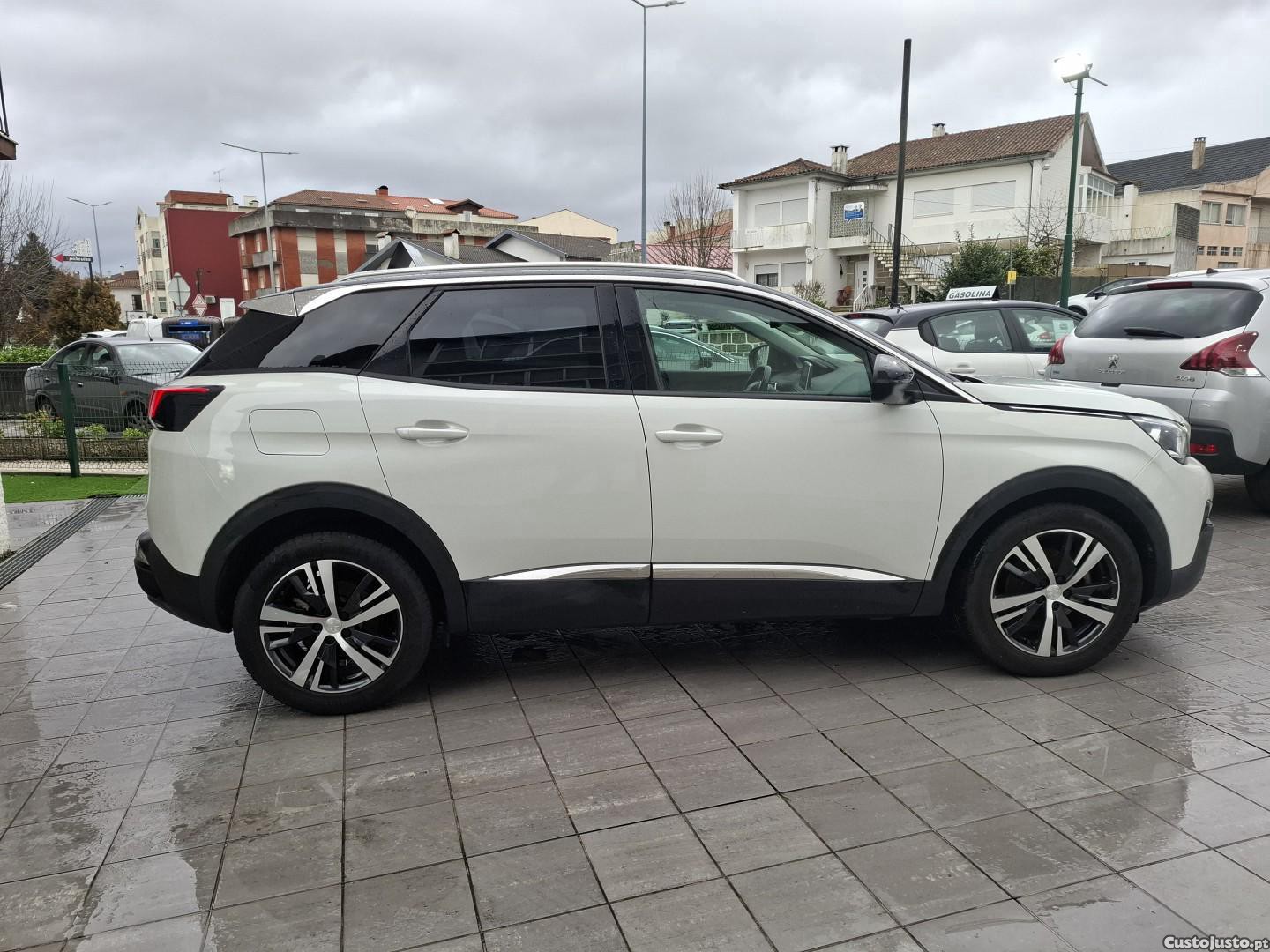 Peugeot 3008 1.2 PureTech Allure Pack — fotografia 10