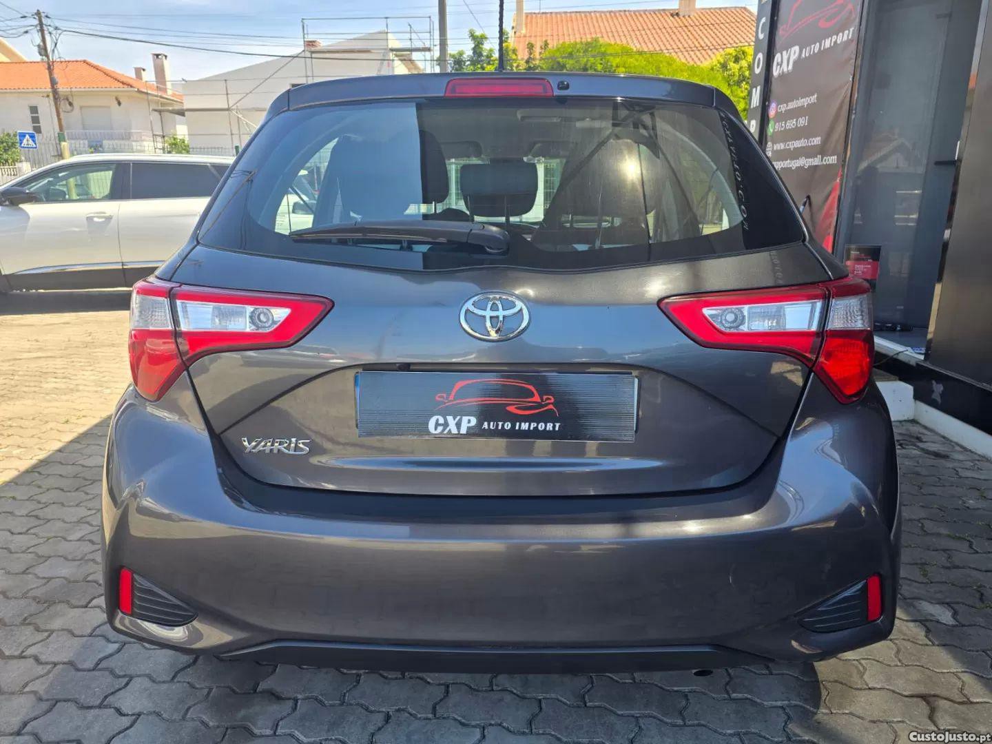 Toyota Yaris 1.0 vvt-i comfort — fotografia 10
