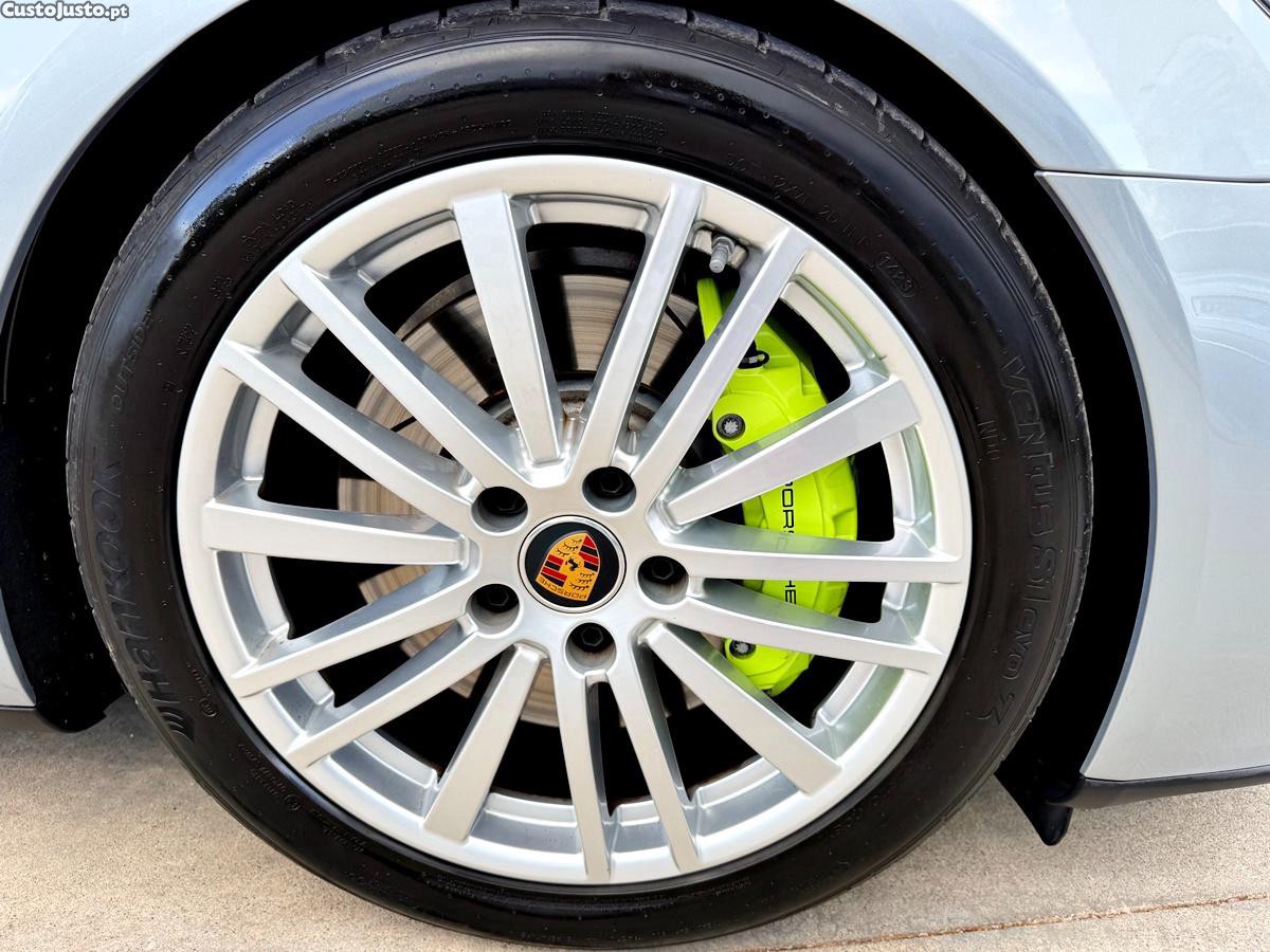 Porsche Panamera E-Hybrid Platinum Edition — fotografia 16