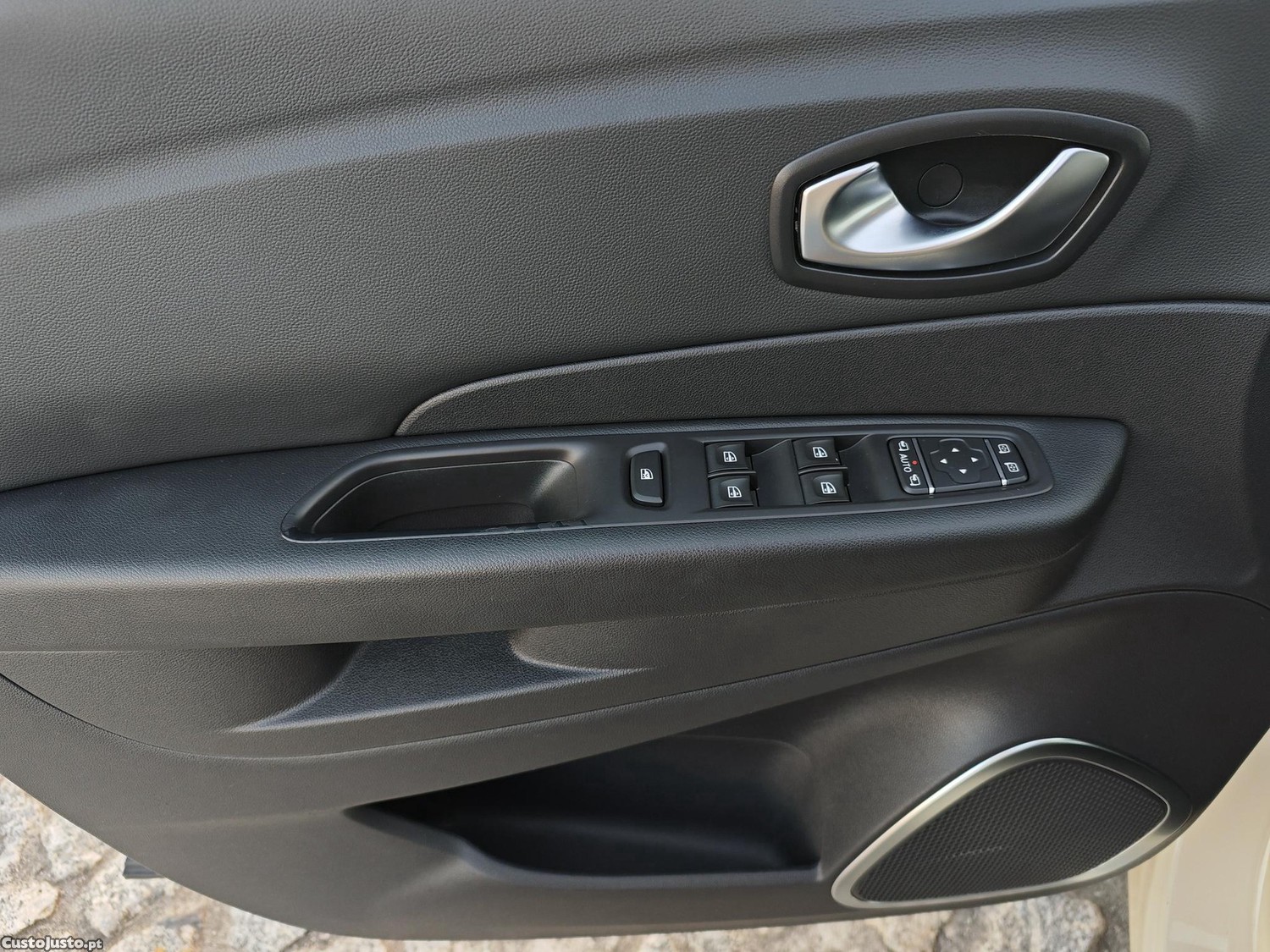 Renault Captur 0.9 Tce Exclusive — fotografia 8