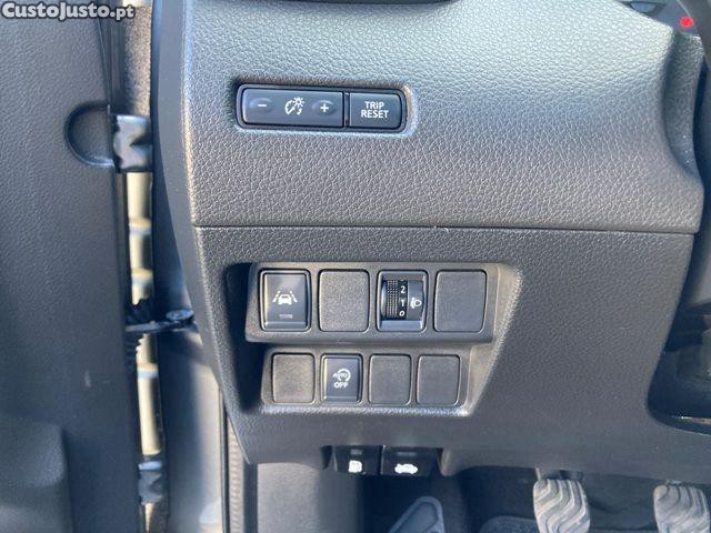 Nissan Qashqai 1.5 dCi N-Connecta — fotografia 8