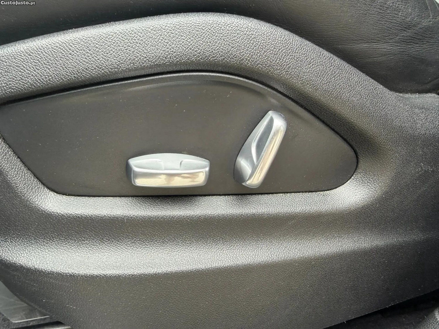 Porsche Cayenne E-Hybrid Tiptronic S Platinum Edition — fotografia 7
