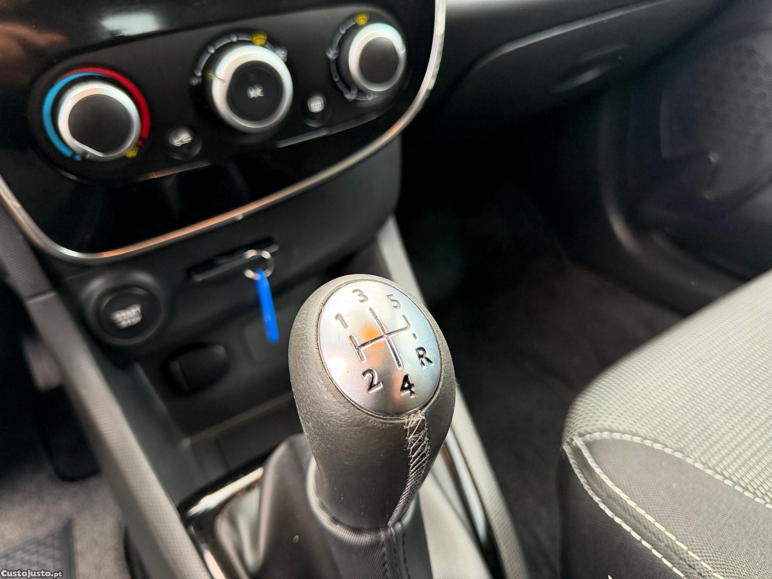 Renault Clio 1.5 dCi Dynamique S — fotografia 16
