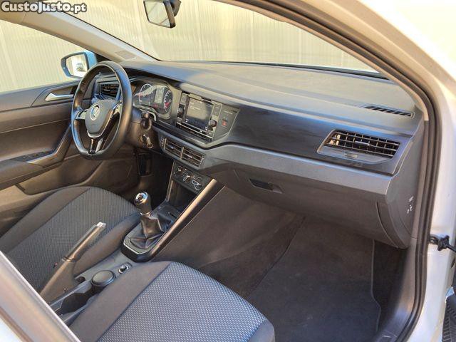 Volkswagen Polo 1.0 Confortline — fotografia 3