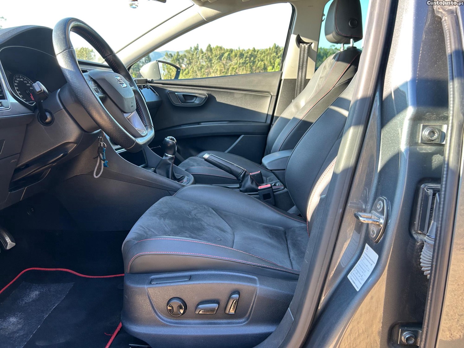 SEAT Leon ST FR — fotografia 11