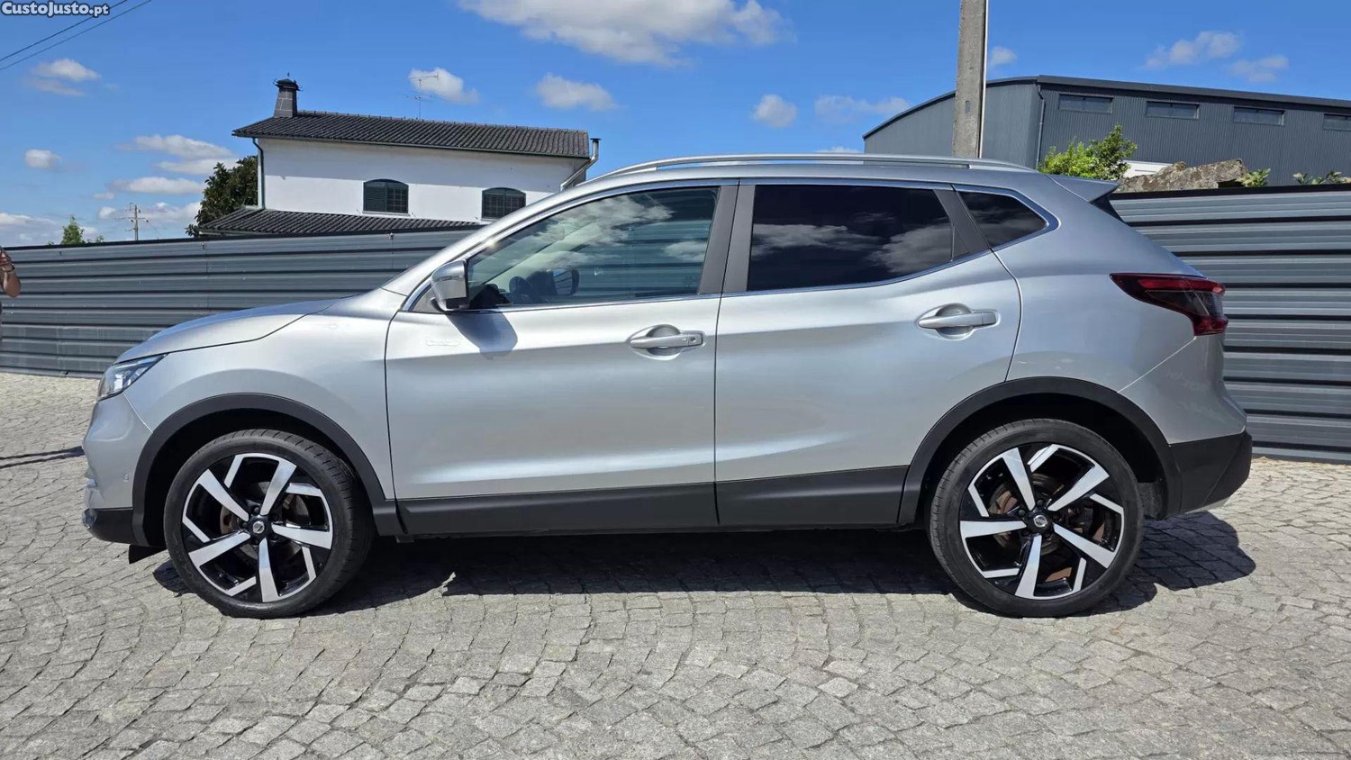 Nissan Qashqai 1.6 dci tekna premium xtronic - 18 foto 2