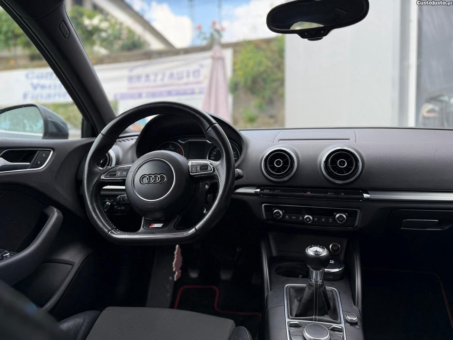 Audi A3 Limousine 2.0 TDi S-line — fotografia 8