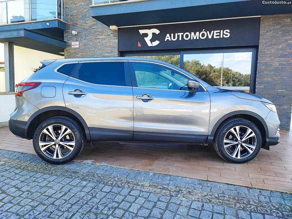 Nissan Qashqai 1.6 DCi N- Vision Xtron — fotografia 8