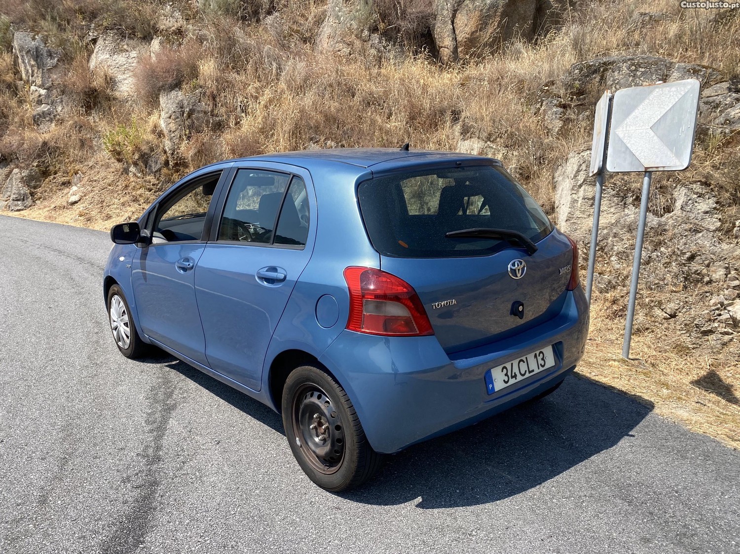 Toyota Yaris 1.4 D4D — fotografia 5