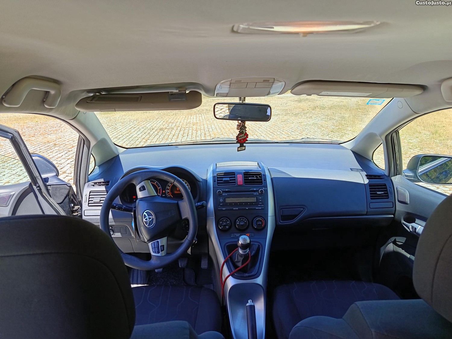 Toyota Auris II — fotografia 8