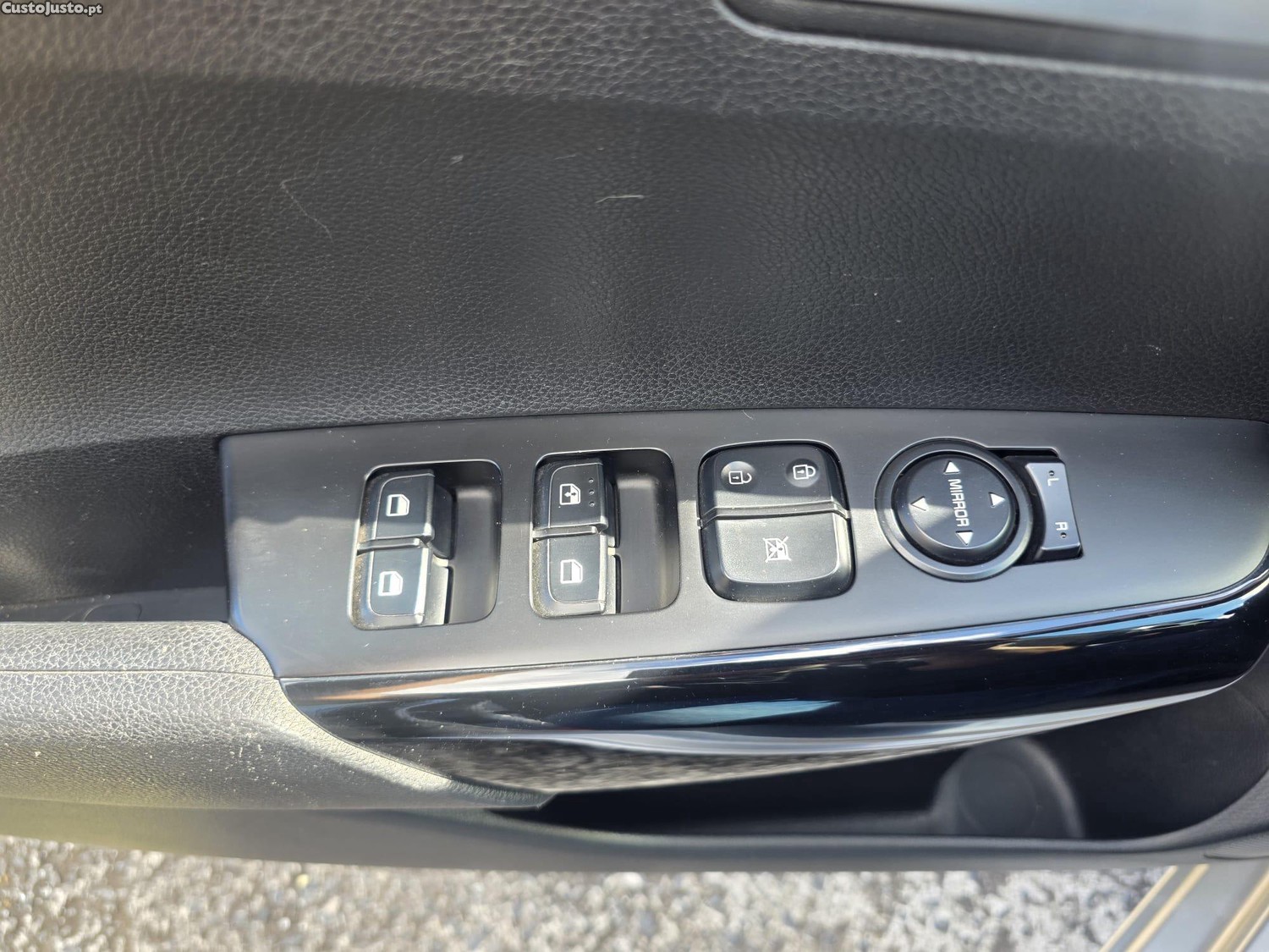 Kia Picanto 1.0 CVVT EX — fotografia 3