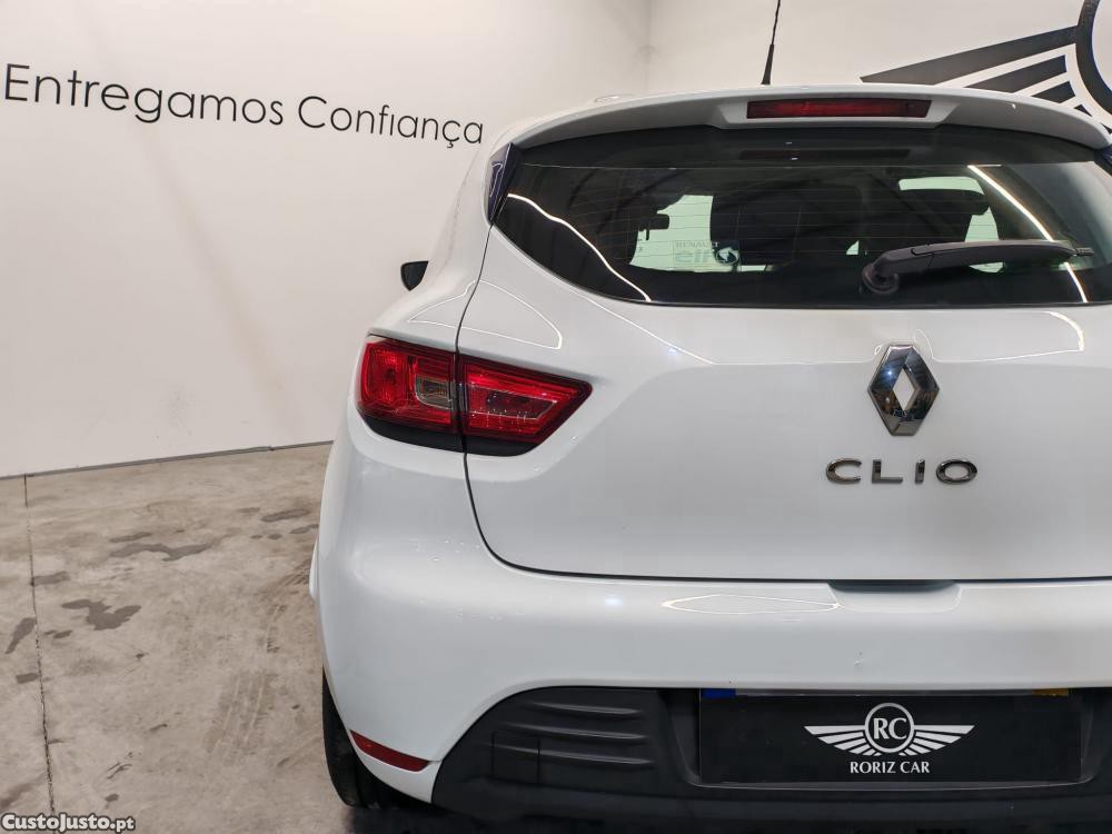 Renault Clio 1.5 dCi Limited — fotografia 8