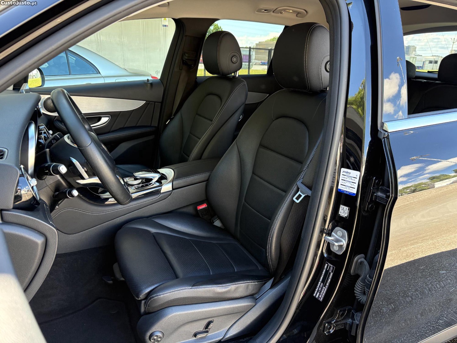 Mercedes-Benz GLC 250 D PACK OFF-ROAD 4-MATIC 9G-TRONIC NACIONAL 1 ÚNICO DONO — fotografia 4