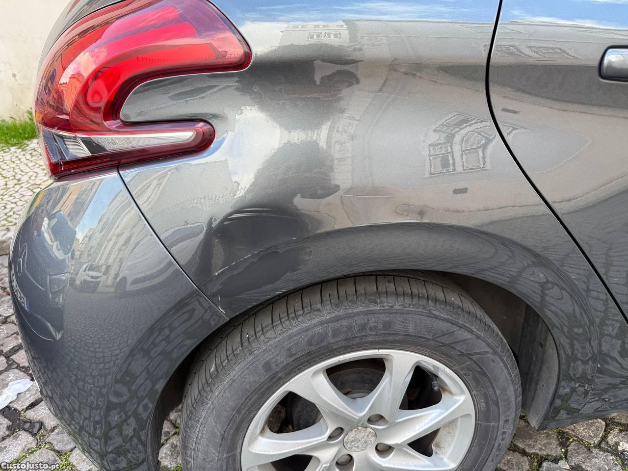 Peugeot 208 1.6Blue HDi — fotografia 4
