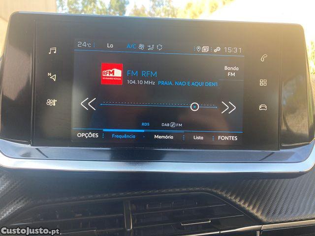 Peugeot 2008 1.2 PureTech Active — fotografia 11