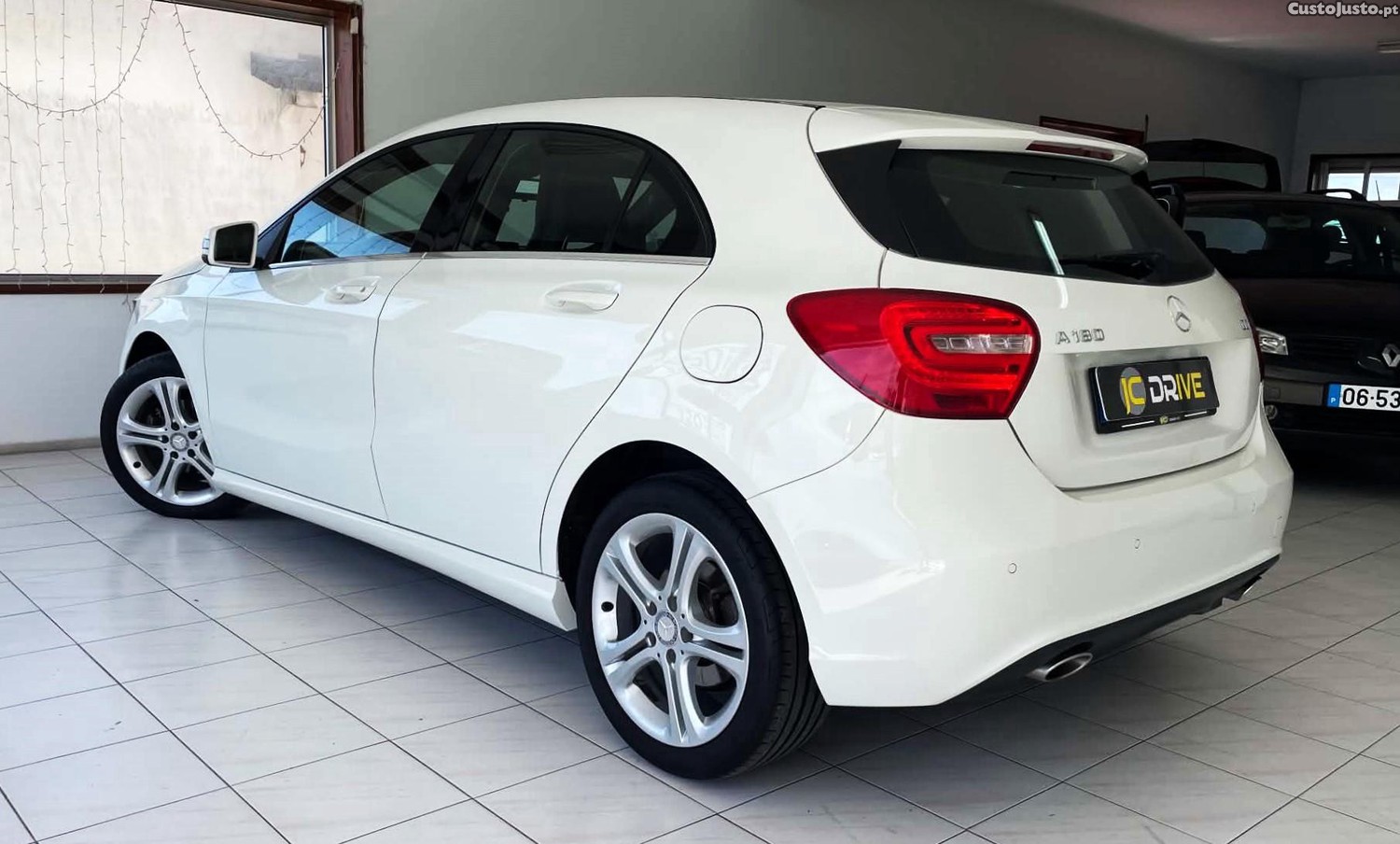 Mercedes-Benz A 180 A180 CDi BE Edition Urban — fotografia 5