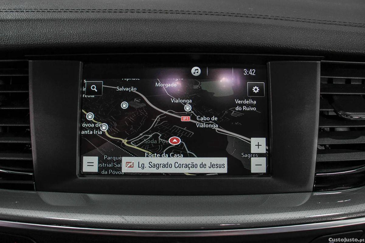 Opel Insignia 1.6 CDTi Business Edition — fotografia 21