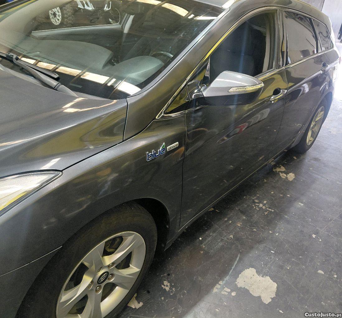 Hyundai i40 sw — fotografia 9