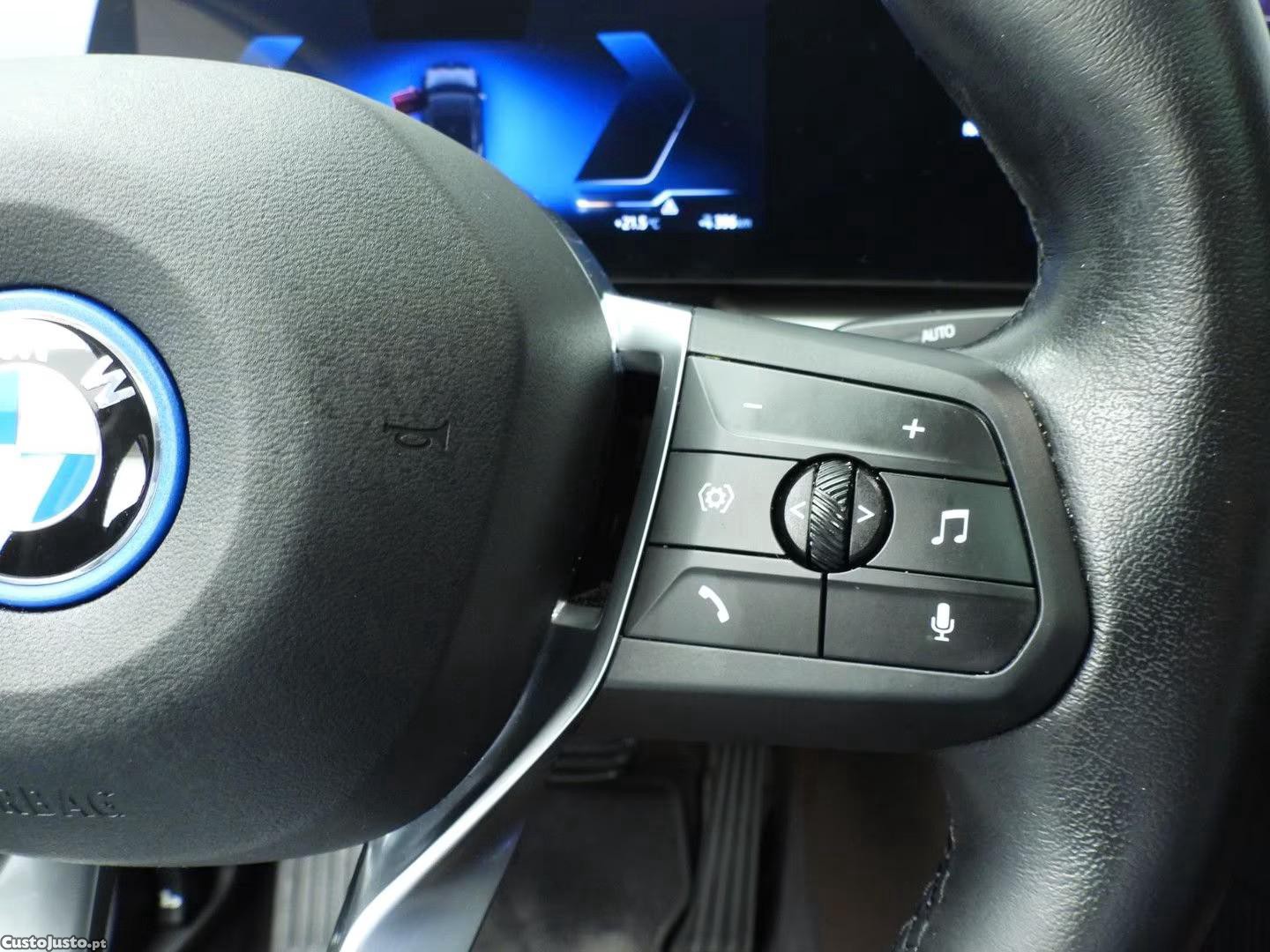BMW iX2 eDrive20 — fotografia 15