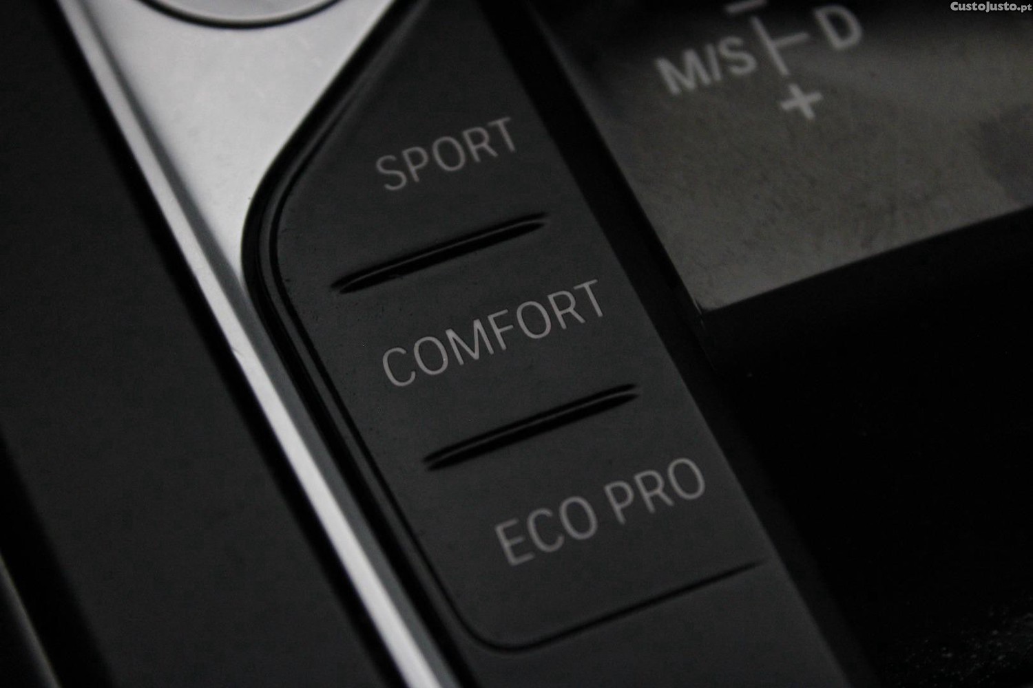BMW 116 D CORPORATE EDITION (AUTO) — fotografia 15