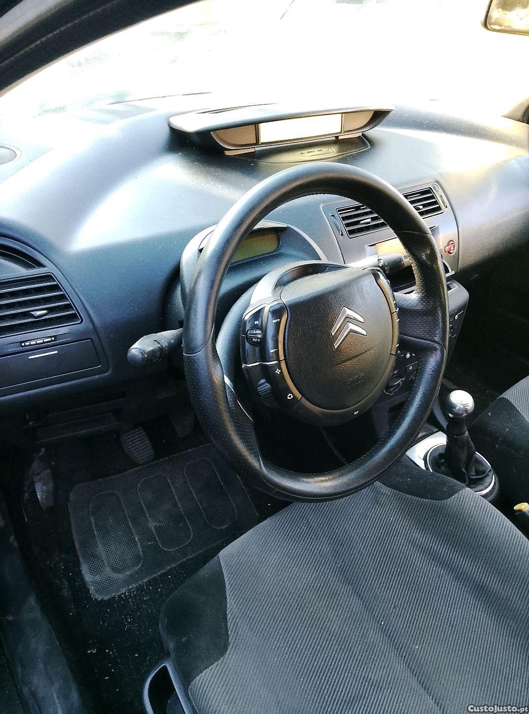Citroën C4 1.6 HDI — fotografia 5