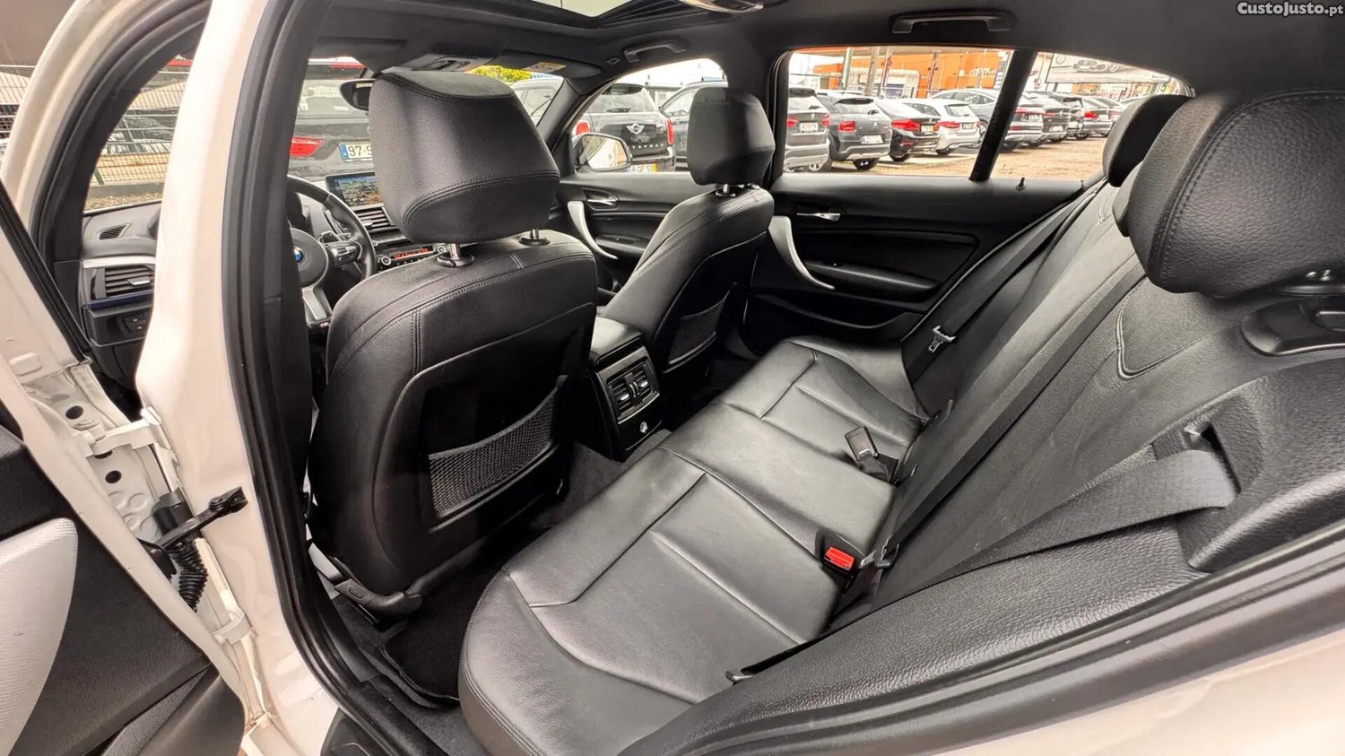 BMW 120 d Pack M Auto — fotografia 5