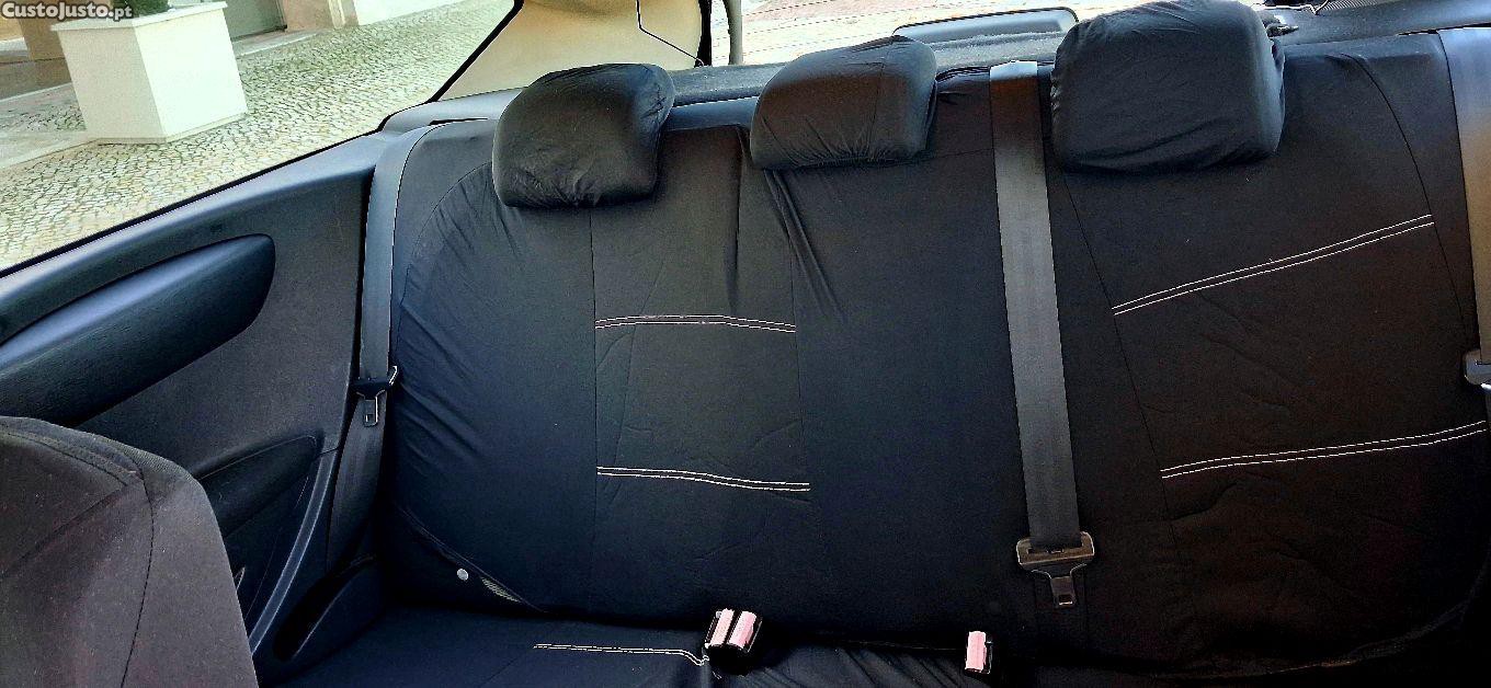 Citroën C4 Coupe — fotografia 2