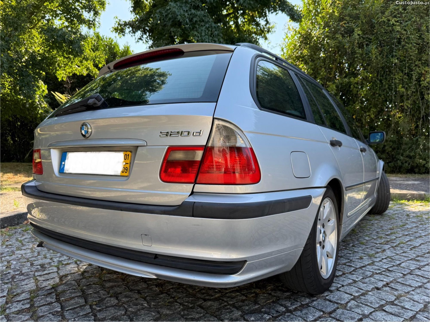 BMW 320 D Touring — fotografia 11