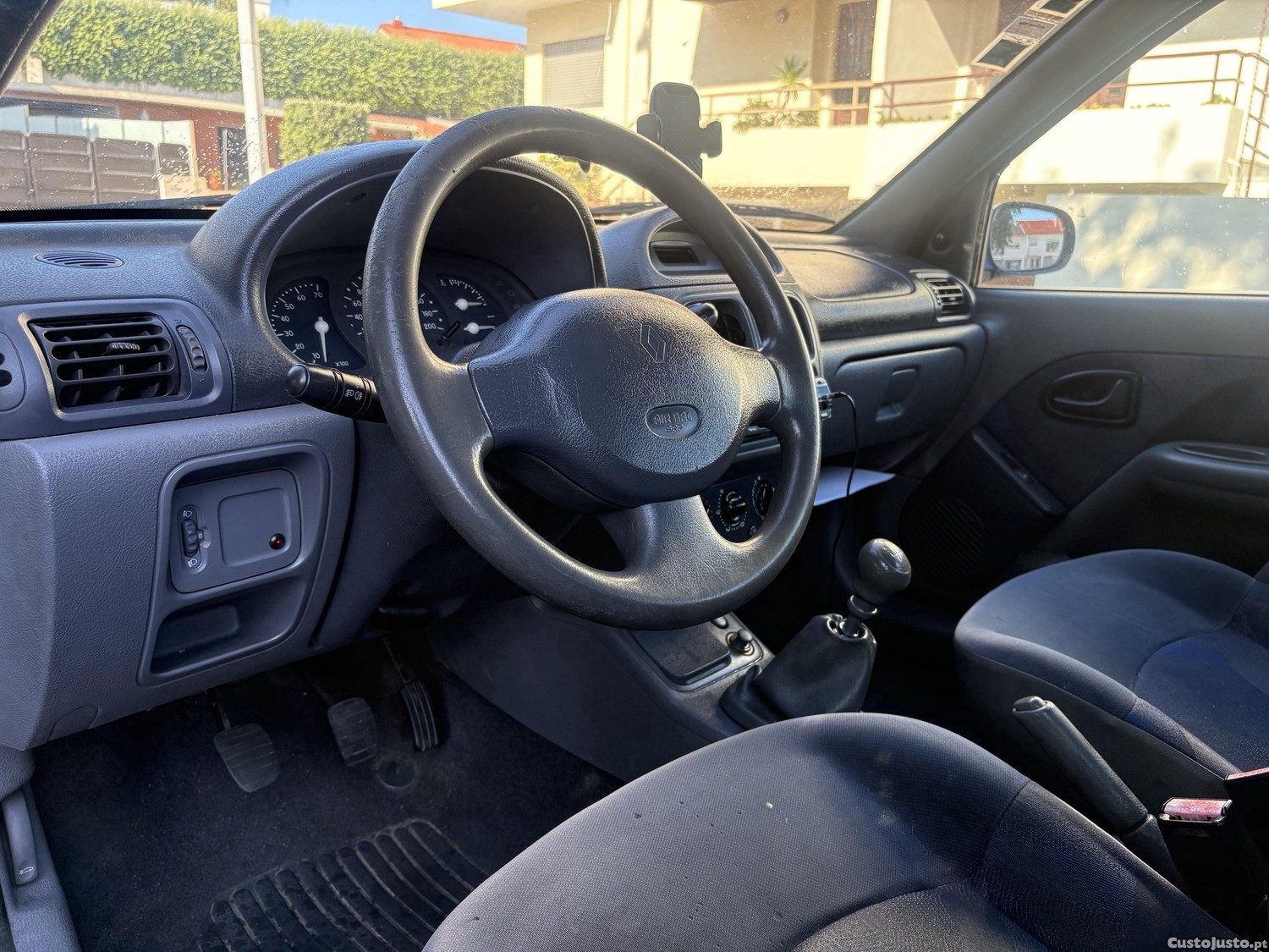 Renault Clio 1.2 8V — fotografia 5