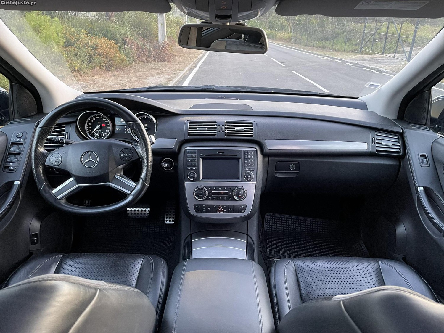 Mercedes-Benz R 350 4 MATIC 265cv AMG — fotografia 12