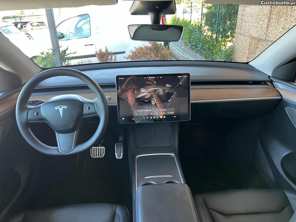 Tesla Model Y RWD 2023 30.600kms — fotografia 9