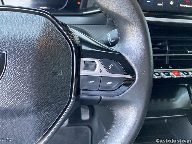 Peugeot 208 1.2 PureTech Allure — fotografia 16