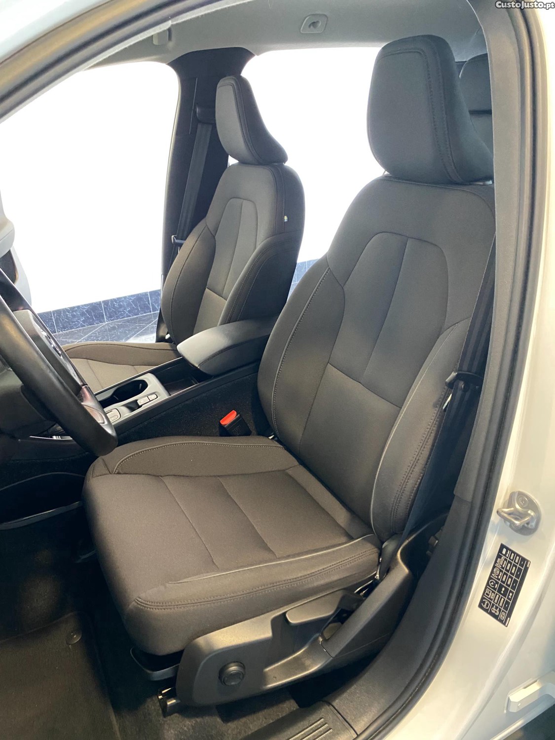Volvo XC 40 1.5 T4 PHEV Inscription Expression Iva Dedutível — fotografia 3