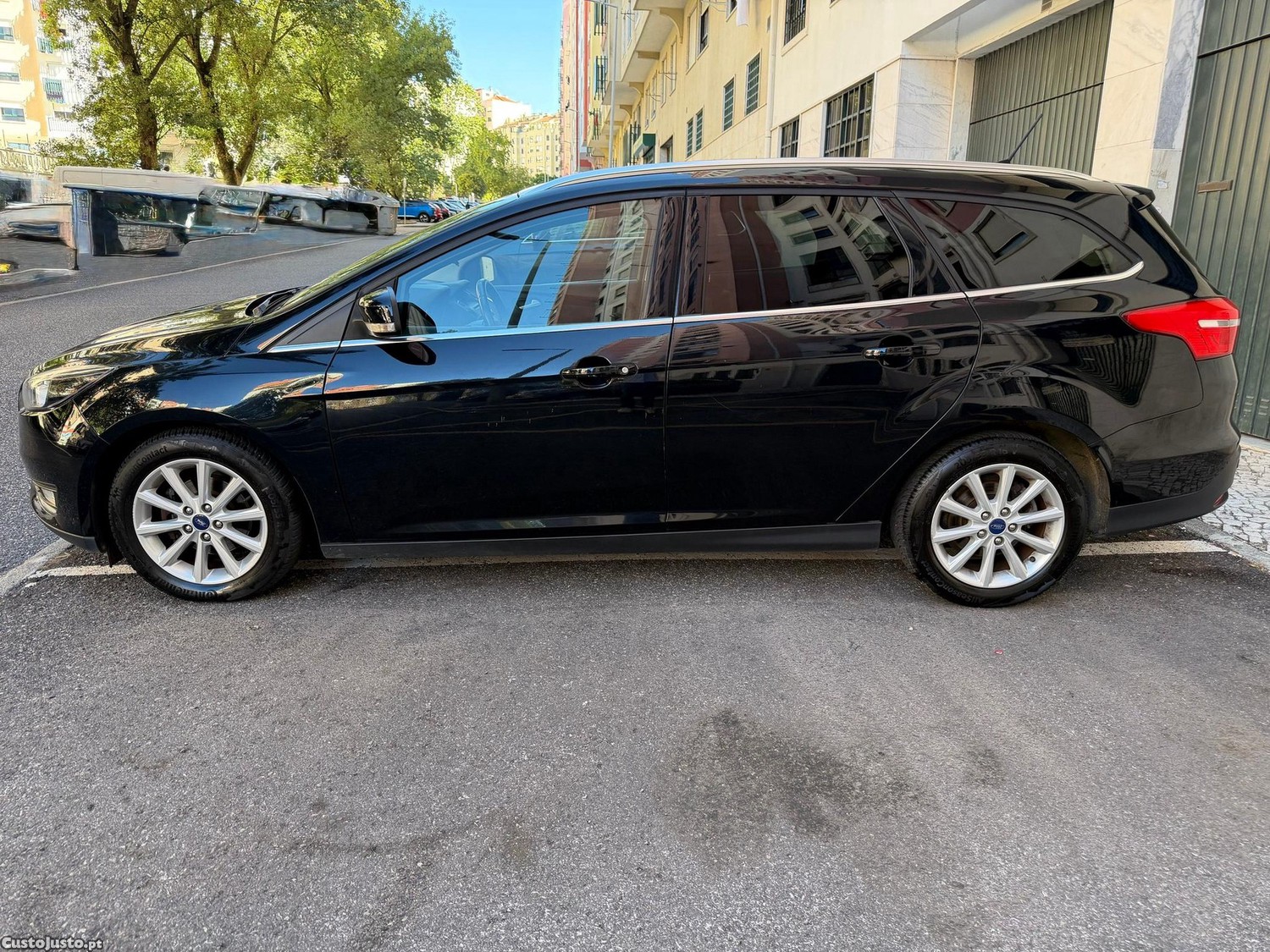 Ford Focus SW 1.0 EcoBoost S&S TITANIUM — fotografia 9
