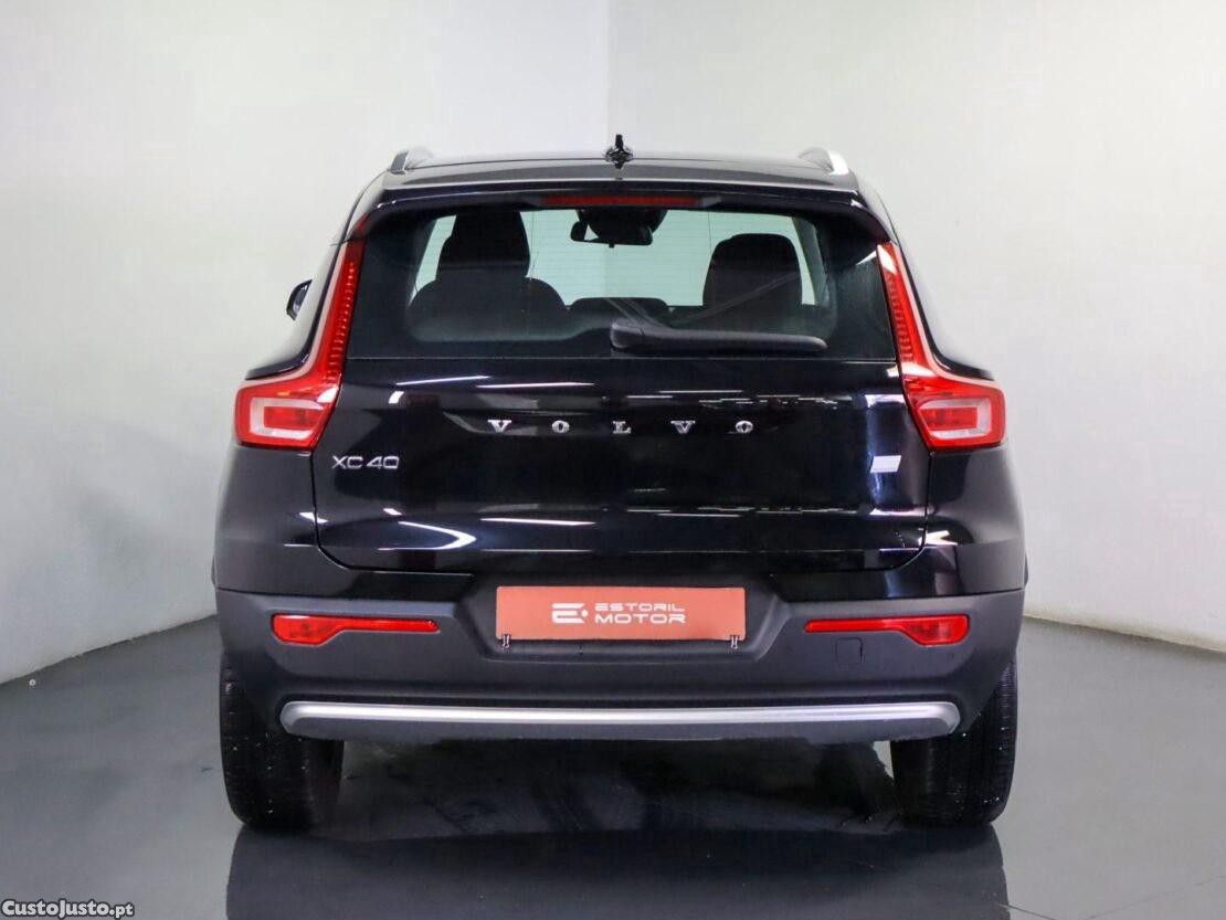 Volvo XC 40 1.5 T4 PHEV Essential — fotografia 17