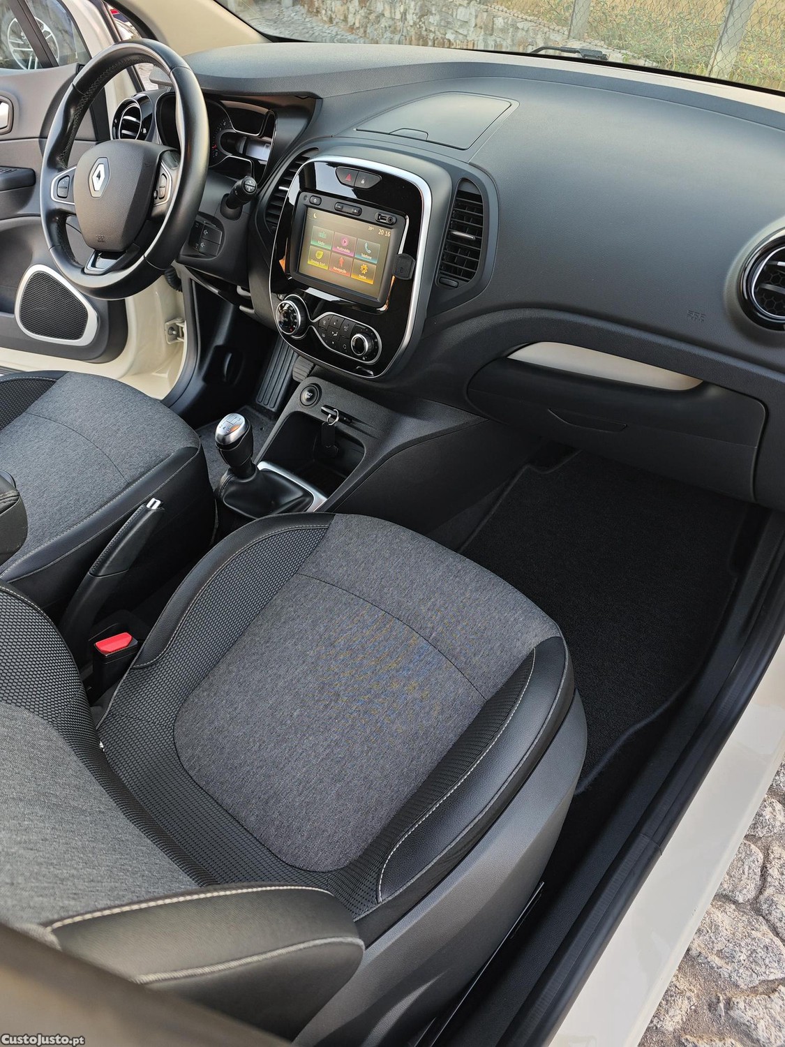 Renault Captur 0.9 Tce Exclusive — fotografia 7